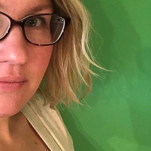 Meet your Posher, Leanne